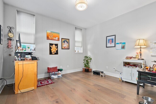 Building Photo - 5Bd/3.25Ba Seattle House