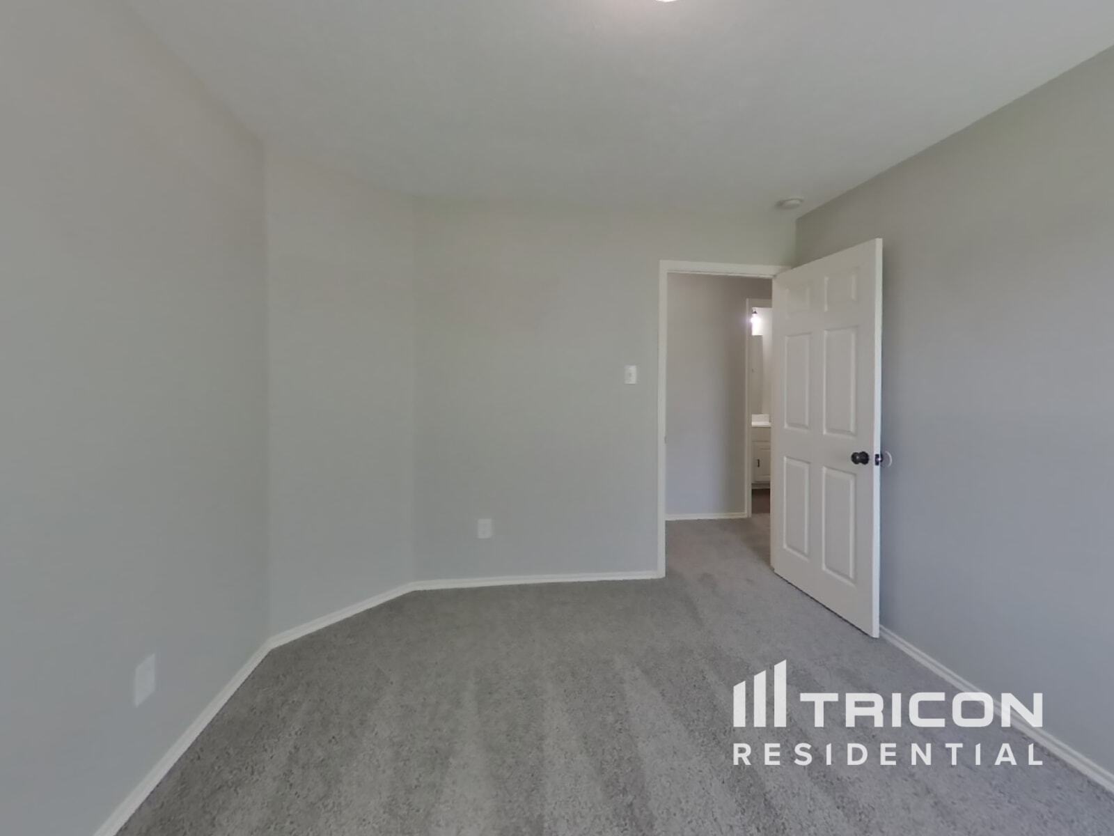 Building Photo - 18432 Sunrise Oaks Ct