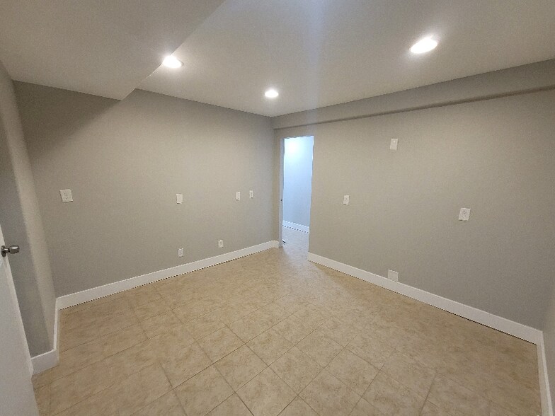 Building Photo - 1240 Elmira St