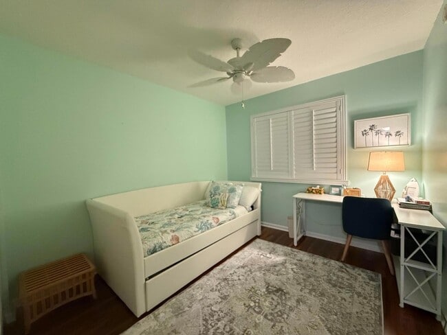 Building Photo - 236 Village Blvd