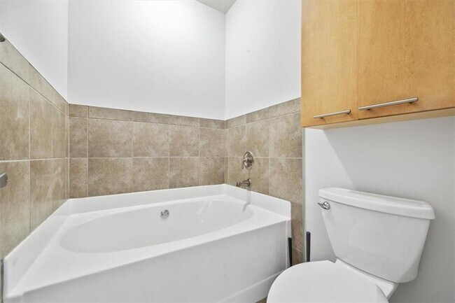 Building Photo - 265 18th St NW