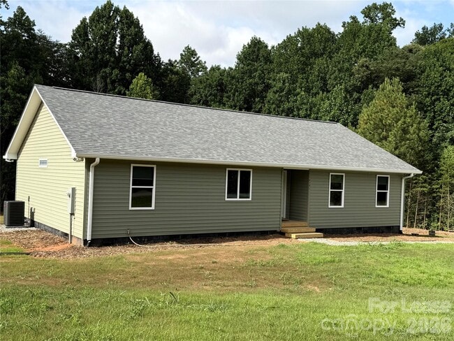 Building Photo - 6415 Little Mountain Rd