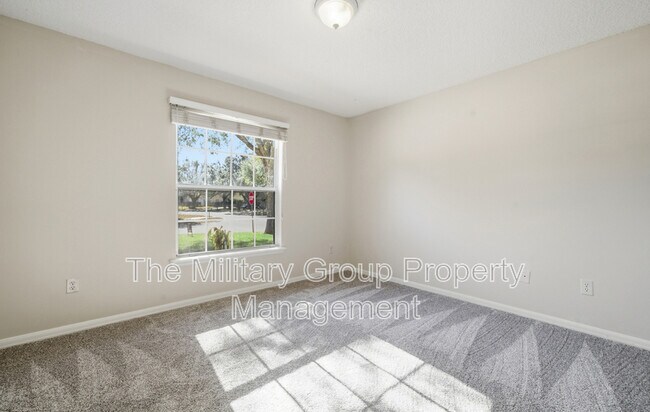 Building Photo - 586 Longmill Ln