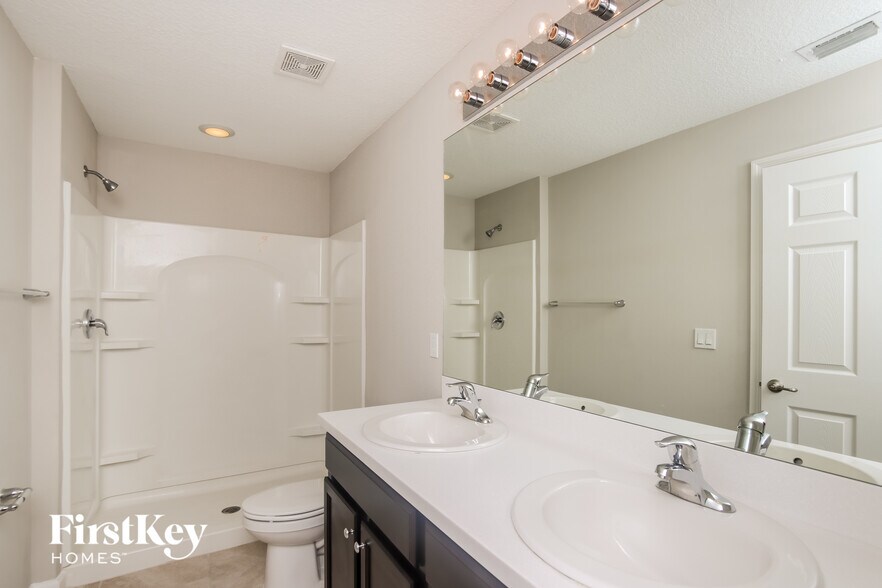 Building Photo - 1525 Talbott St