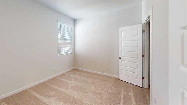 Building Photo - 201 Firefox Wy