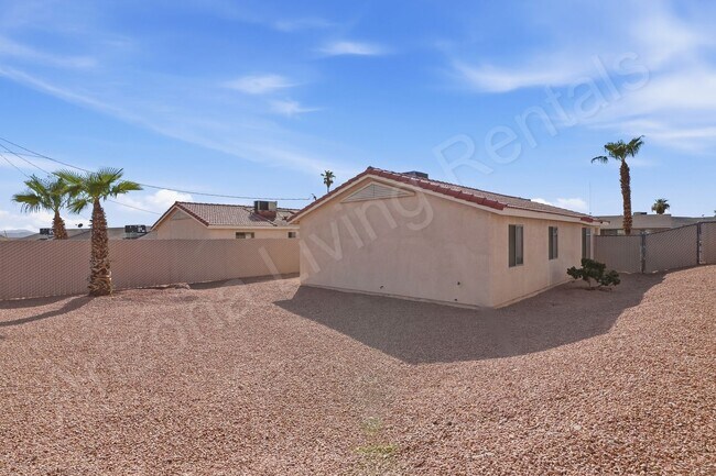 Building Photo - 3330 Tomahawk Dr