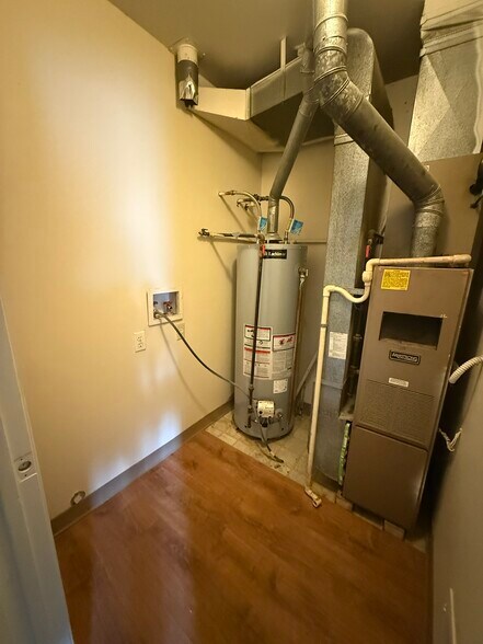 Building Photo - 1256 Oxford Manor Ct