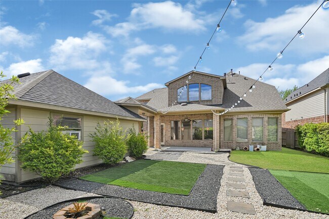 Building Photo - 28214 Churchill Ct