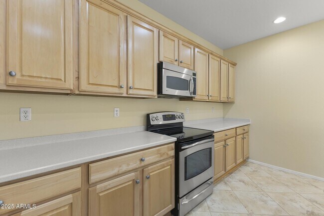 Building Photo - 13516 W Nogales Dr