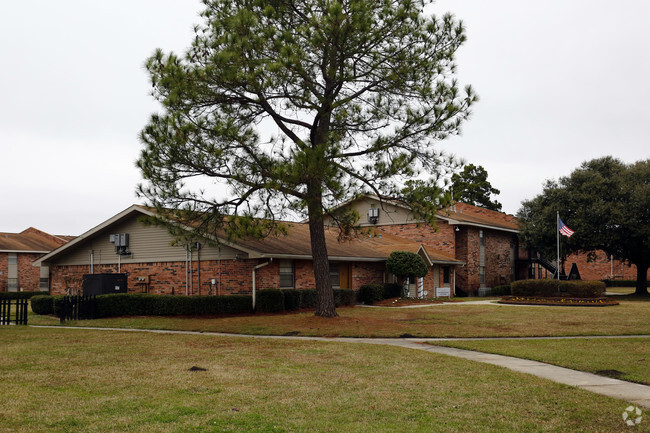 Building Photo - Dauphin Gate Apartments