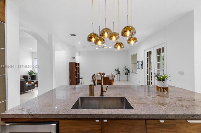 Building Photo - 3870 E Hibiscus St