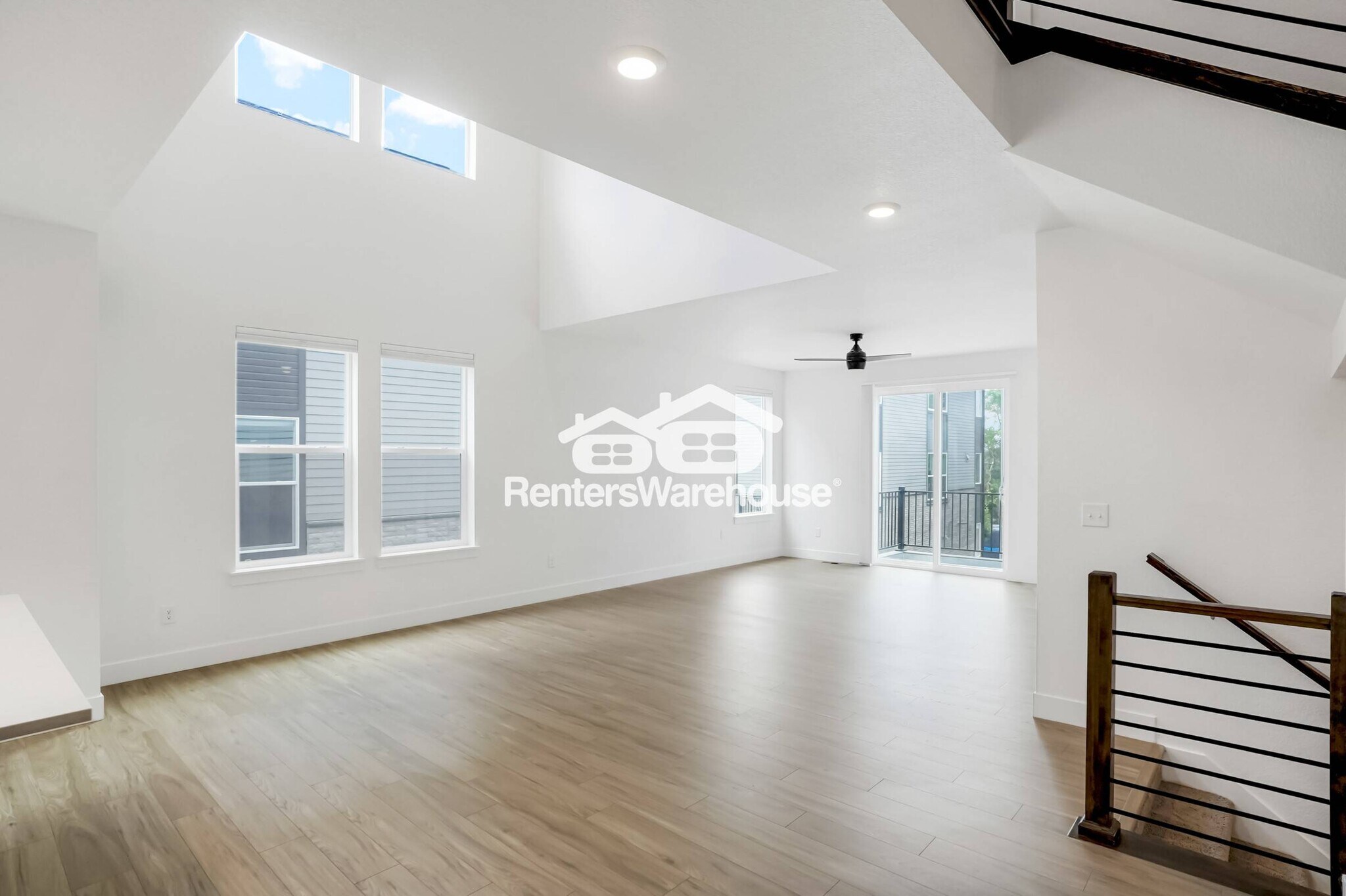 Building Photo - 5361 Pierson Ct