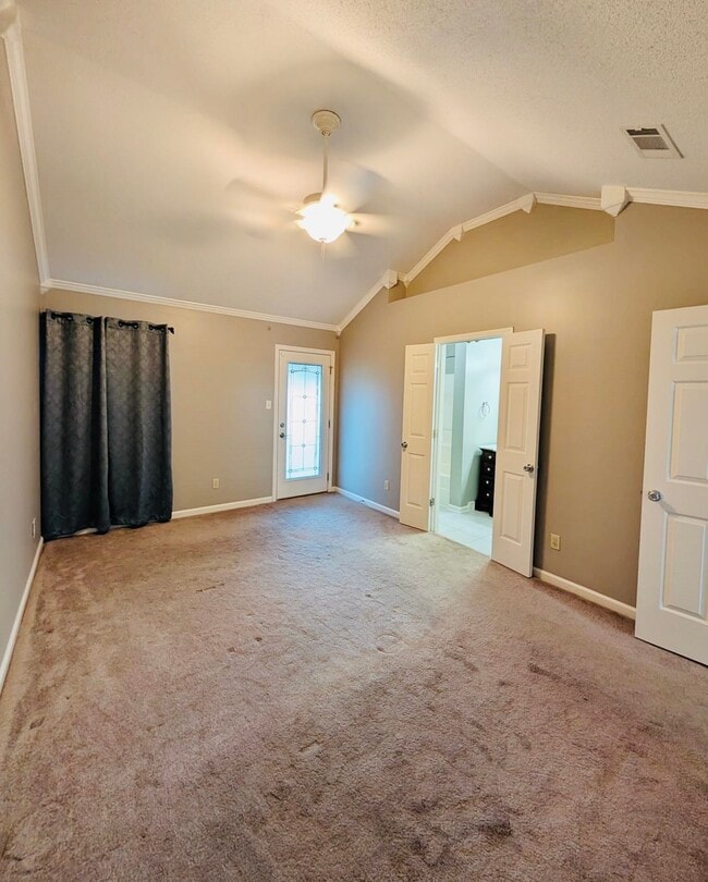 Building Photo - 1470 Estacada Way