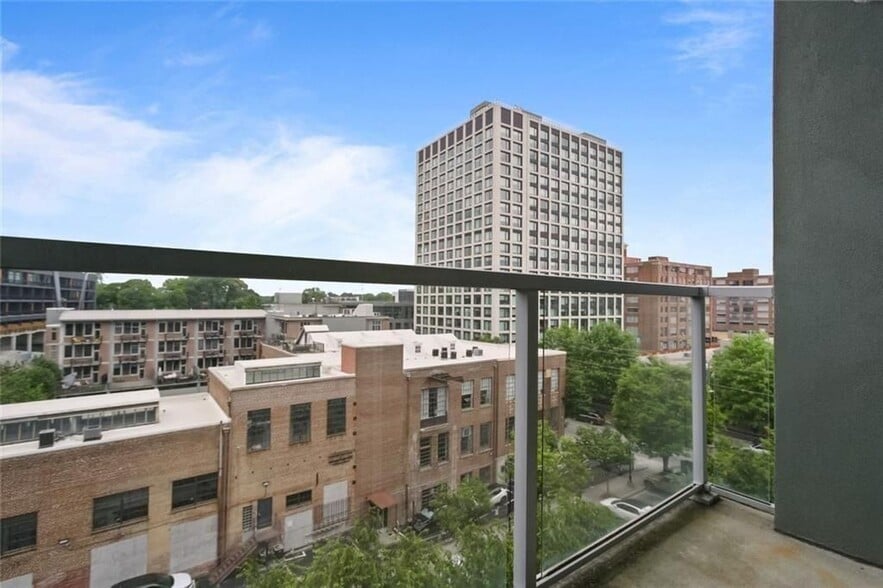 Building Photo - 620 Glen Iris Dr NE