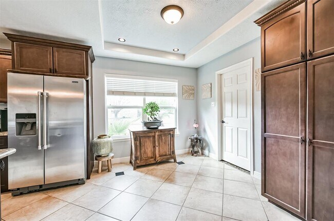 Building Photo - 12114 Rocky Knoll Dr