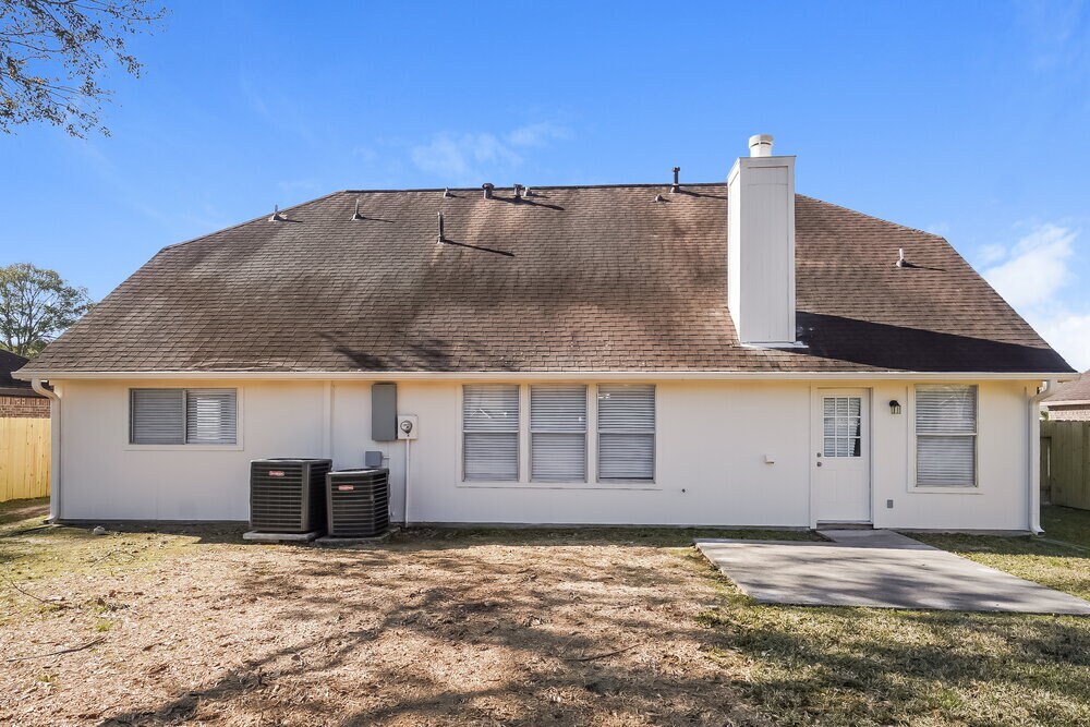 Building Photo - 20618 Oak Limb Ln