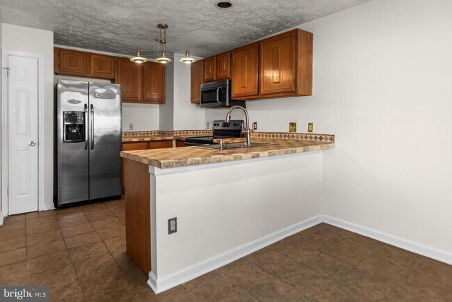 Building Photo - 8514 Rheims Ct