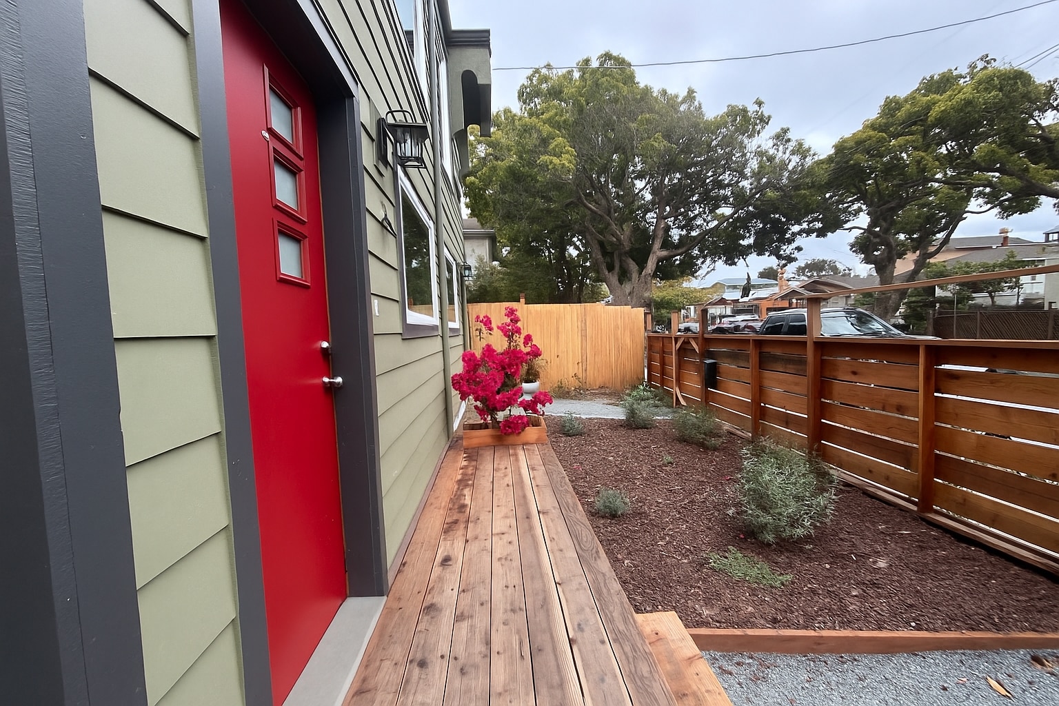 Front yard - 1337 Hearst Ave