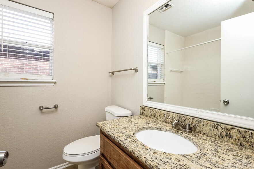 Building Photo - 205 Bradgate Dr