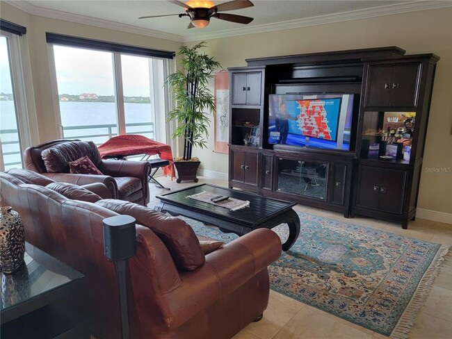 Building Photo - 8041 Sailboat Key Blvd S