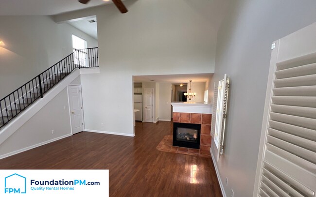 Building Photo - 1066 W Montebello Cir