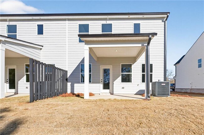 Building Photo - 548 Madison St