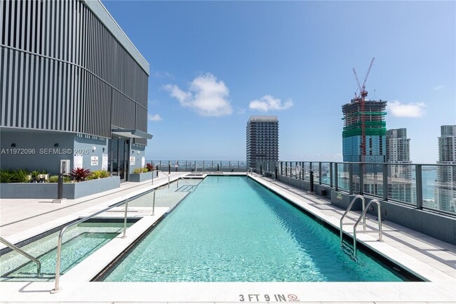 Building Photo - 121 NE 5th St