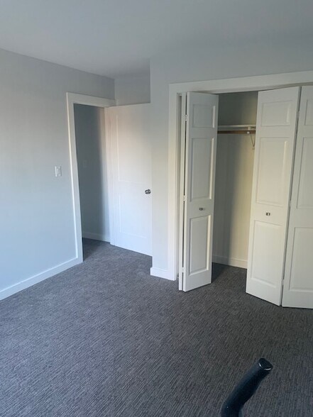 Building Photo - 2309 Longyear Ave