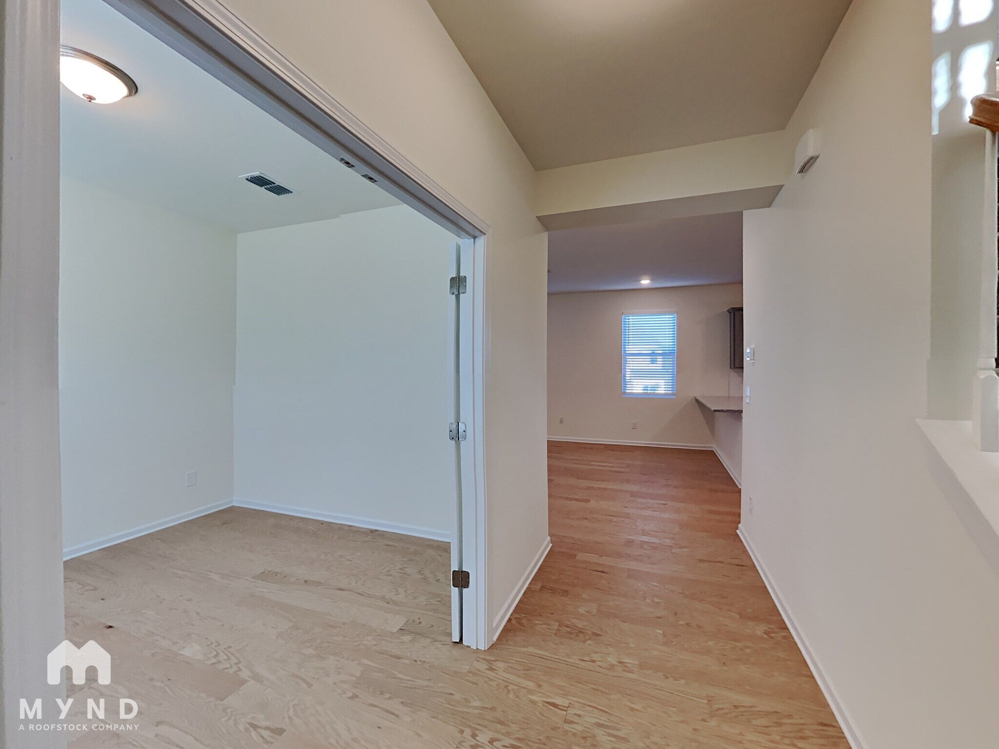 Building Photo - 1568 Banham Dr