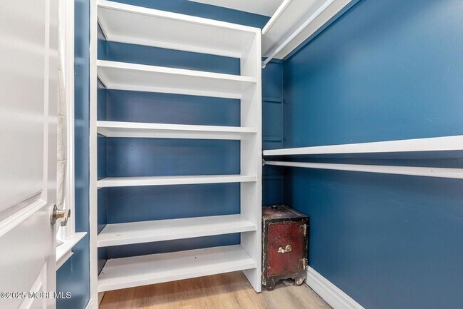 Building Photo - 76 South St