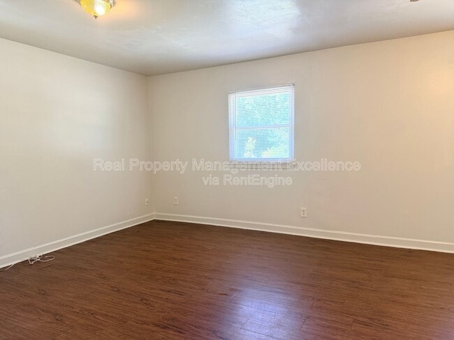 Building Photo - 419 Walton St