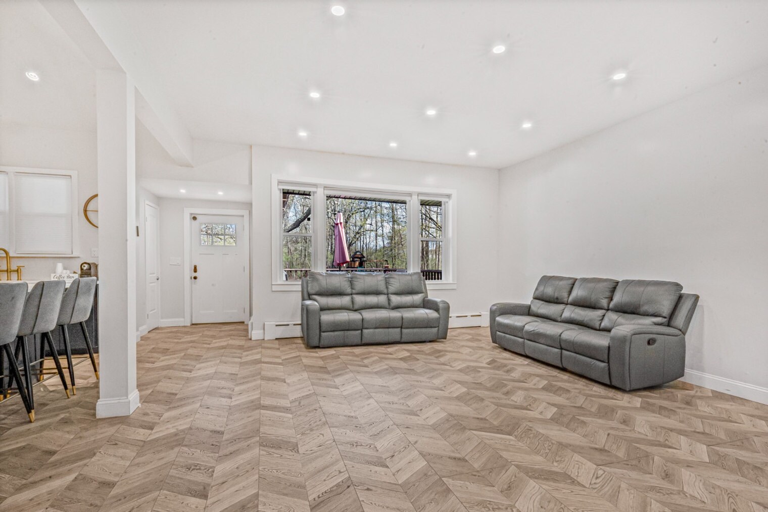 Building Photo - 3 Coleman St