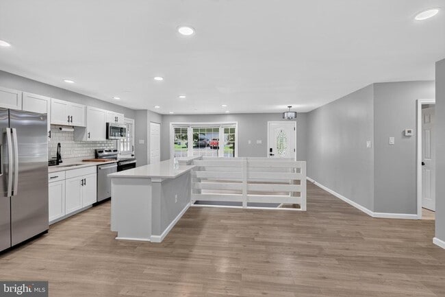 Building Photo - 4752 Carterwood Dr
