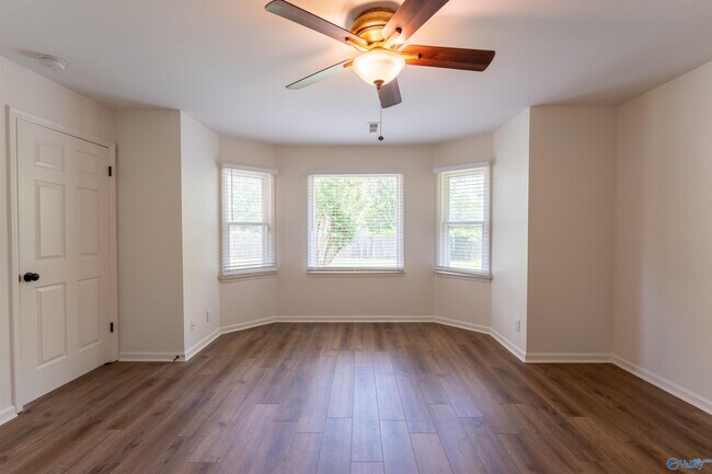 Building Photo - 7513 SW Clubfield Dr