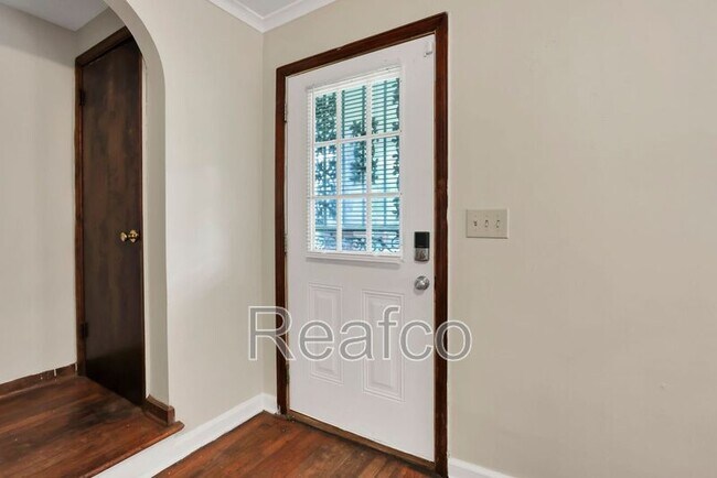 Building Photo - 53 S Burgess Ave