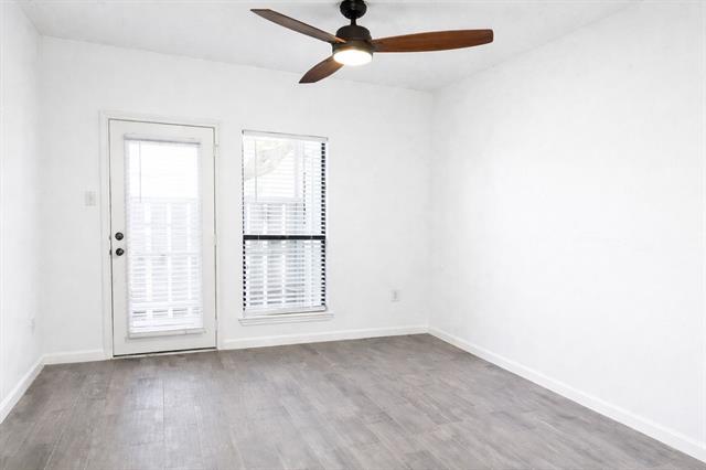 Building Photo - 9600 Royal Ln