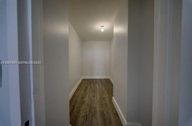 Building Photo - 2899 Collins Ave