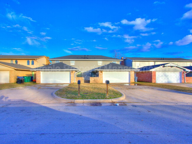 Primary Photo - 8508 Candlewood Dr