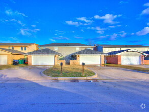 Building Photo - 8508 Candlewood Dr