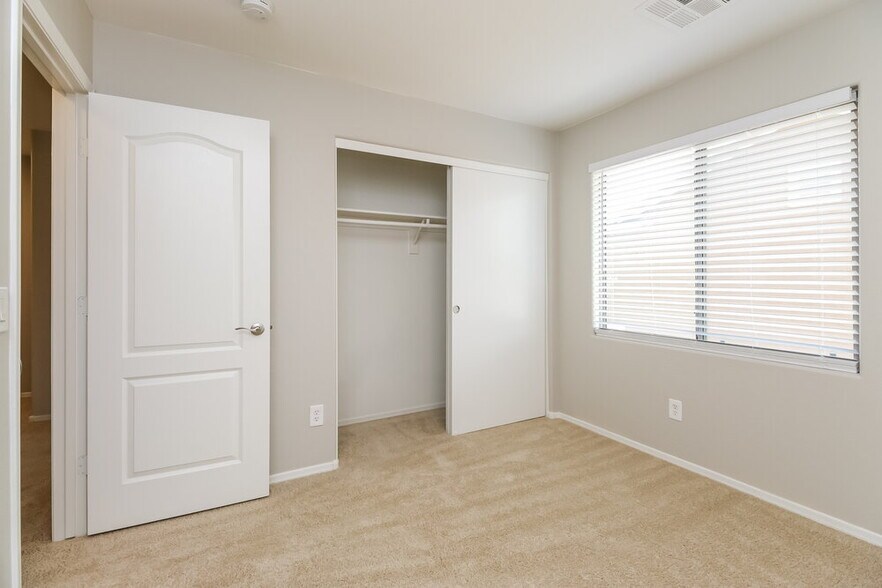 Building Photo - 2918 S Anderson Ln