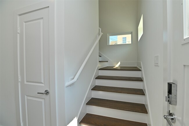 Building Photo - 4317 Koehler St