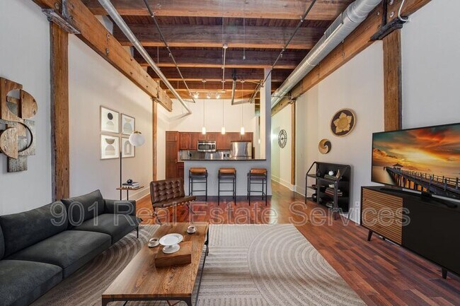 Building Photo - 420 S Front St