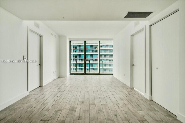 Building Photo - 1300 S Miami Ave