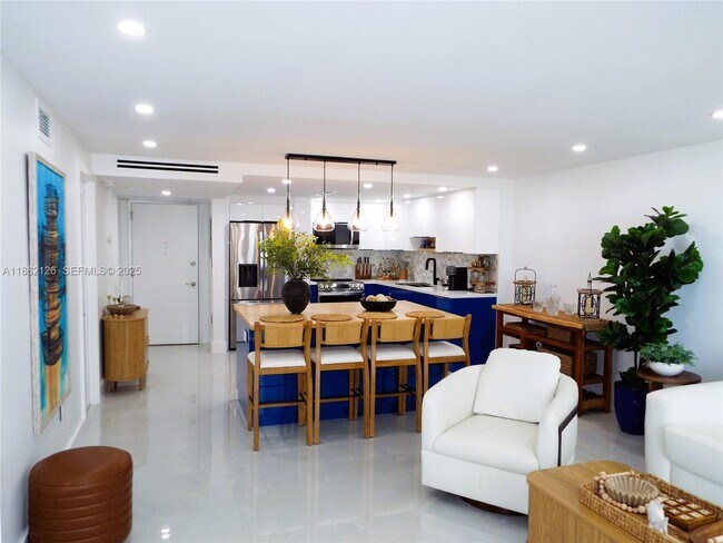 Building Photo - 5701 Collins Ave