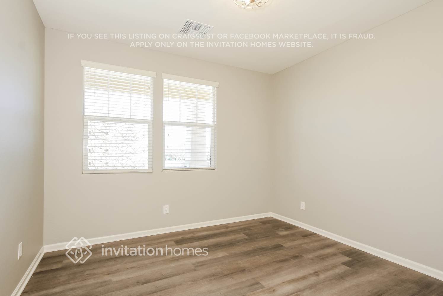 Building Photo - 12472 N 153rd Dr