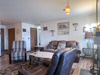 Building Photo - 380 E 11th Ave