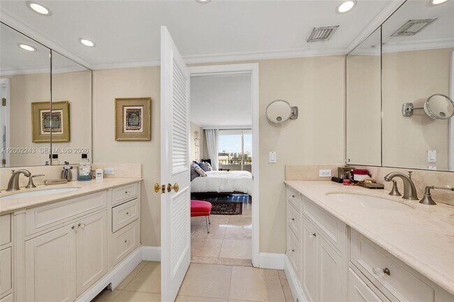 Building Photo - 155 Ocean Ln Dr