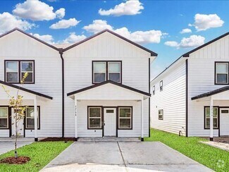 Building Photo - 5426 E Houston Rd