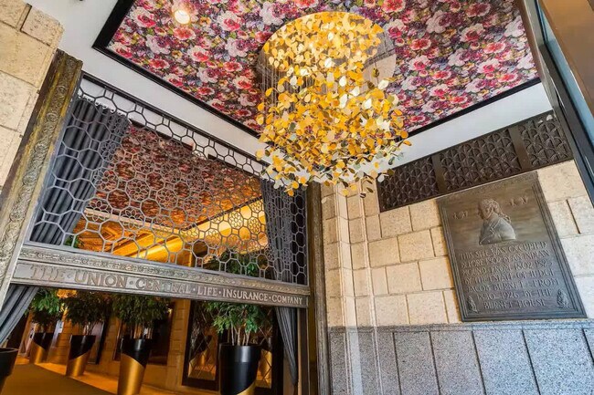 Building Photo - 309 Vine St