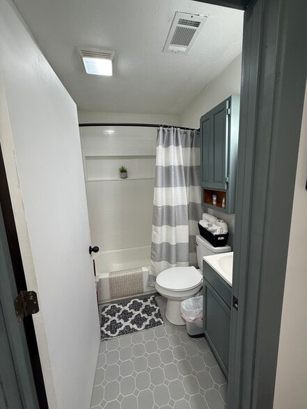 Bathroom - 346 Orion St